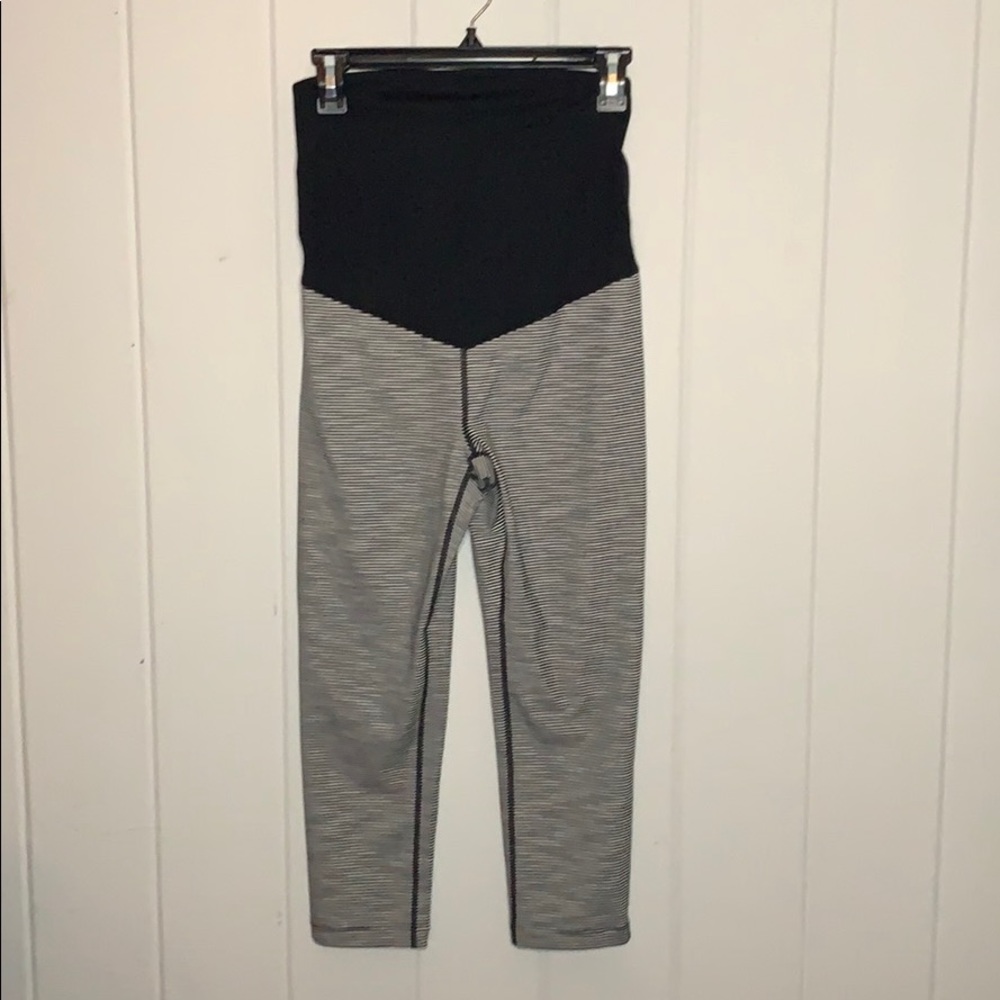 Zella high waisted maternity leggings size small